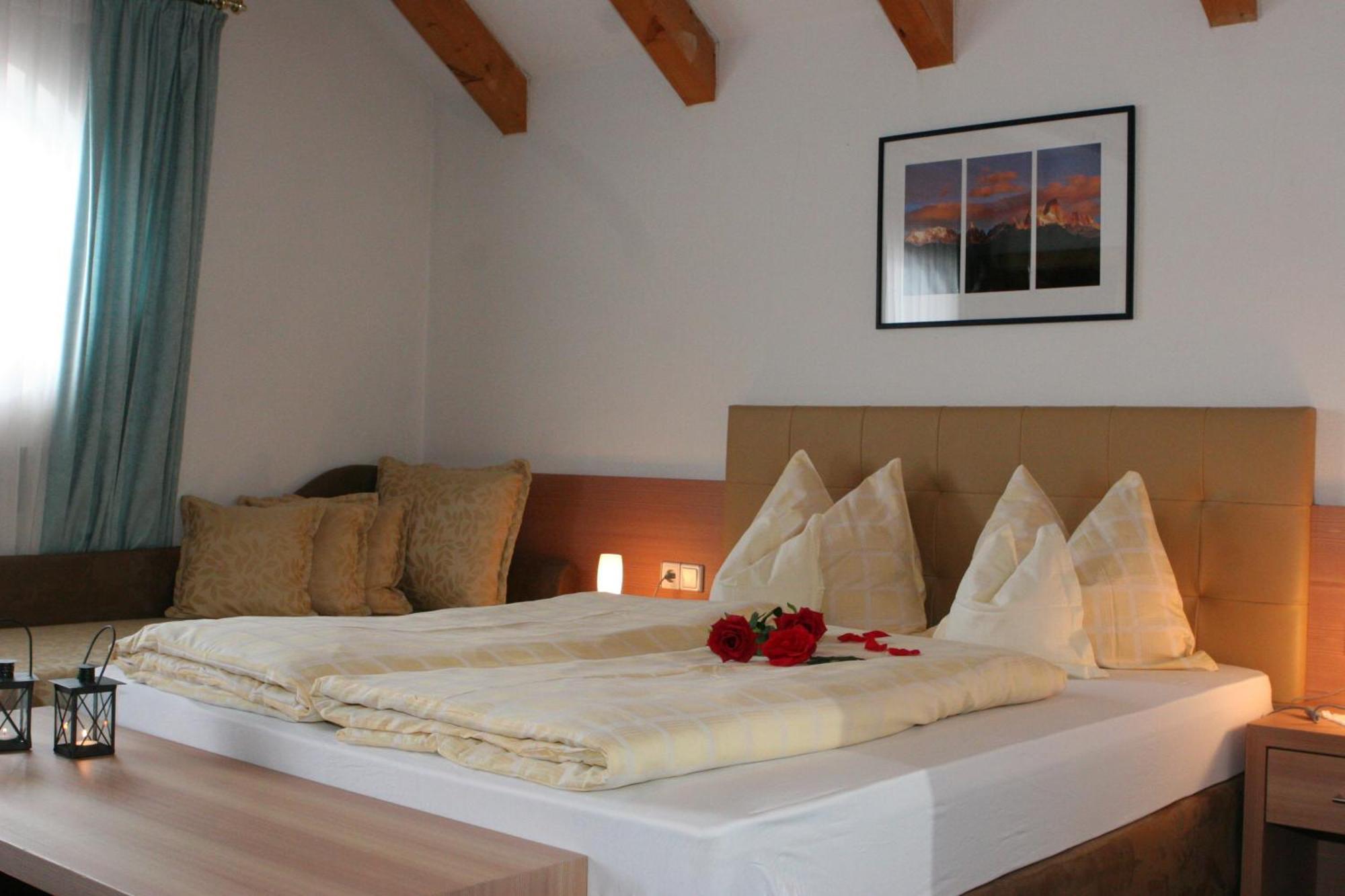 Hotel Amaten Brunico Zewnętrze zdjęcie