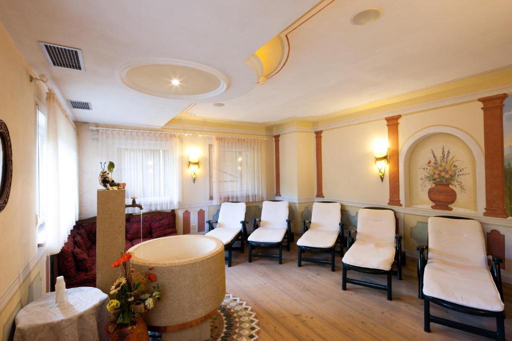 Hotel Amaten Brunico Zewnętrze zdjęcie
